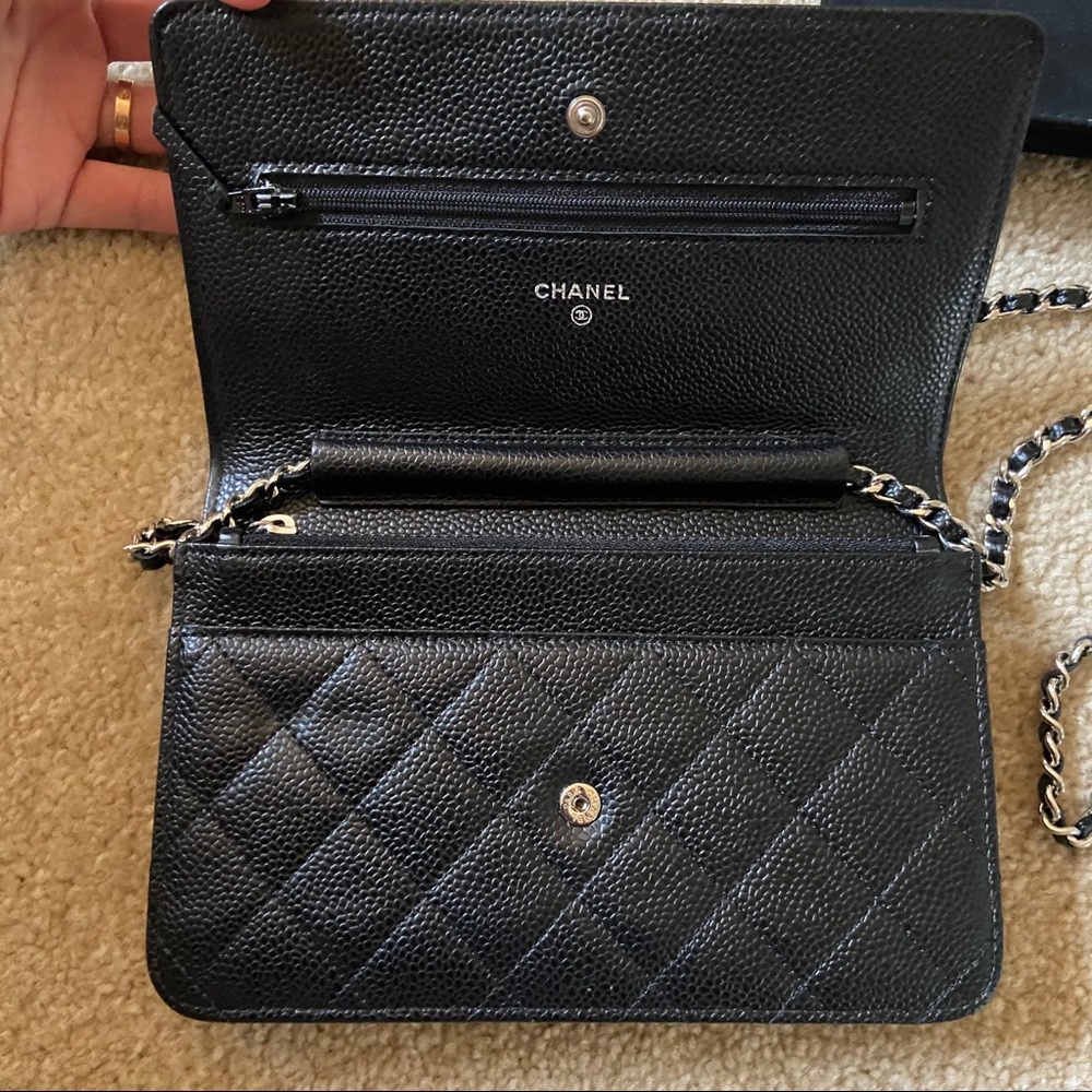 Chanel small wallet on chain - Picture 3 of 7